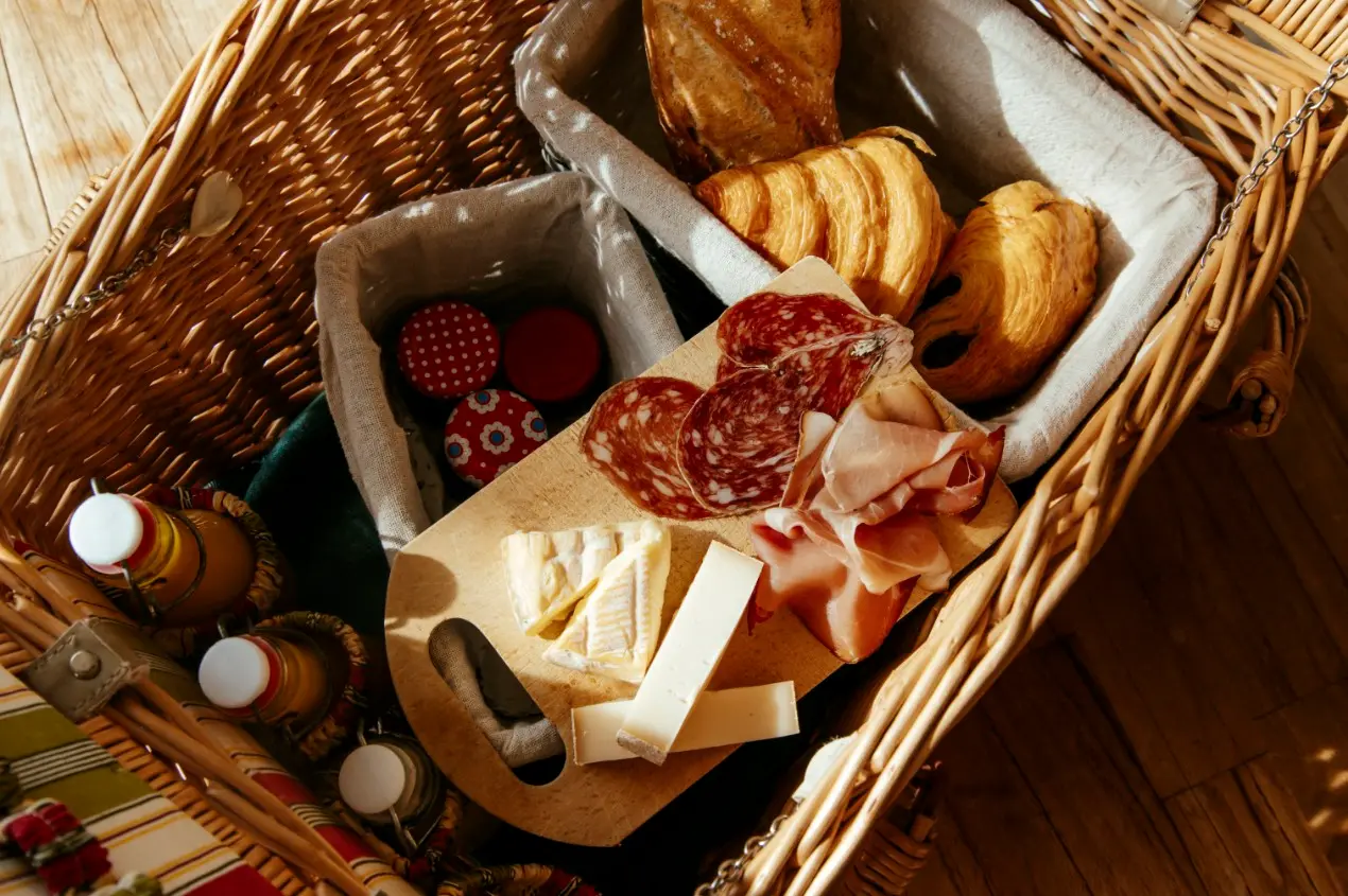 Petit-déjeuner gourmand à la Suite Escale Zen, gîte bien-être à Theux en province de Liège