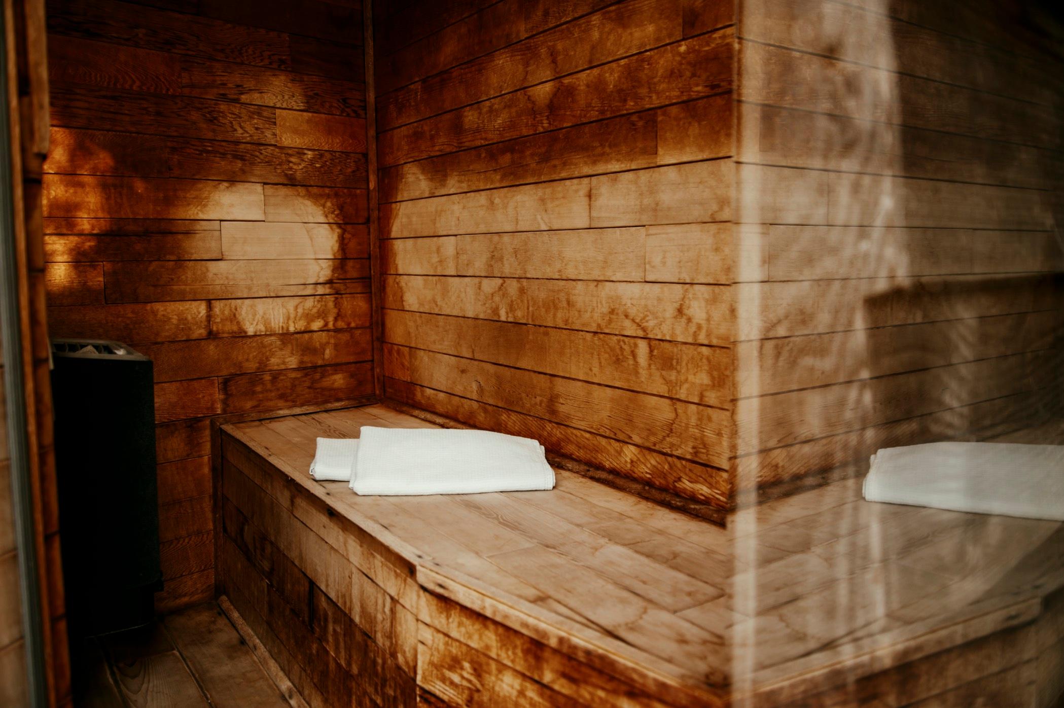 Chambre cosy et apaisante de la Suite Escale Zen, gîte bien-être à Theux en Ardenne